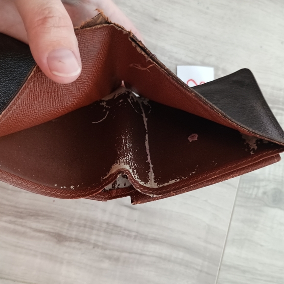 Authentic Louis Vuitton Monogram Bifold Wallet Authentic - Picture 9 of 11